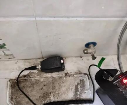 城西屋顶漏水维修公司分享下卫生间漏水的危害及解决方法